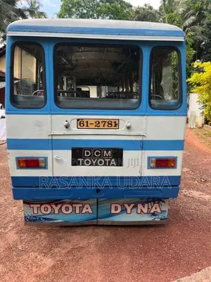 Toyota Dyna 1992 Bus (Used)