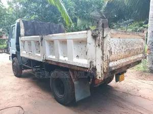 Ashok-Leyland E Comet 1112 2006 Lorry (Used)