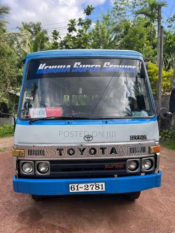 Toyota Dyna 1992 Bus (Used)