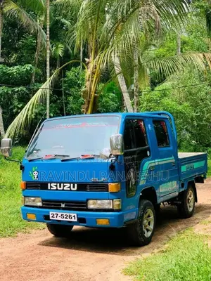 Isuzu Elf CrewCab 1980 Lorry (Used)