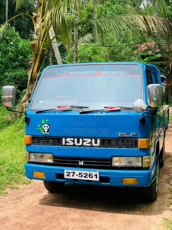 Isuzu Elf CrewCab 1980 Lorry (Used)