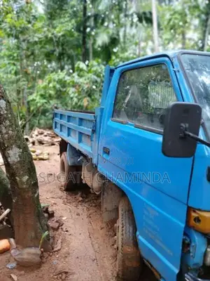 Isuzu Tipper 1977 Lorry (Used)
