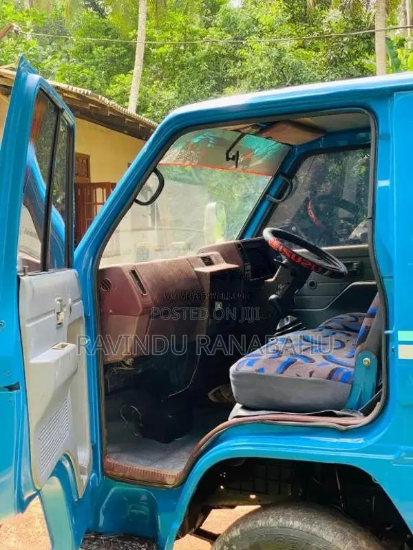 Isuzu Elf CrewCab 1980 Lorry (Used)