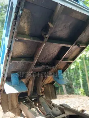 Isuzu Tipper 1977 Lorry (Used)