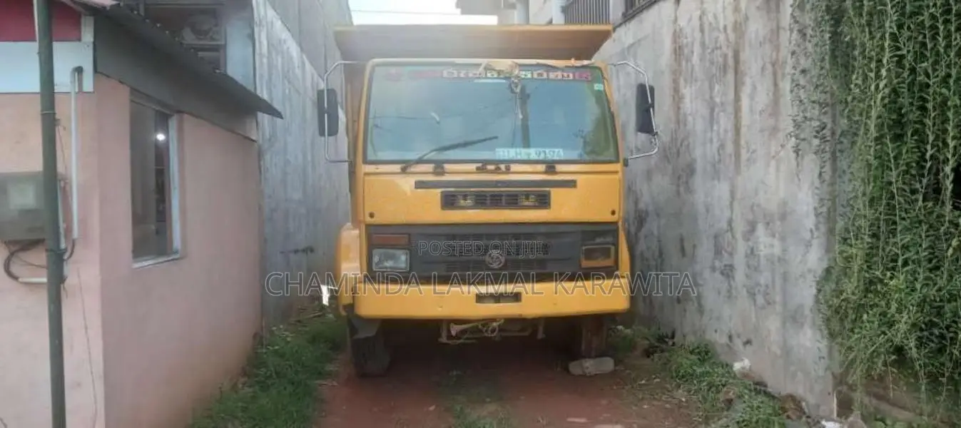 Ashok-Leyland Cargo 2010 Lorry (Used)