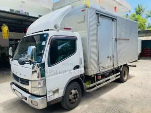 Mitsubishi Fuso 2016 Lorry (Used)
