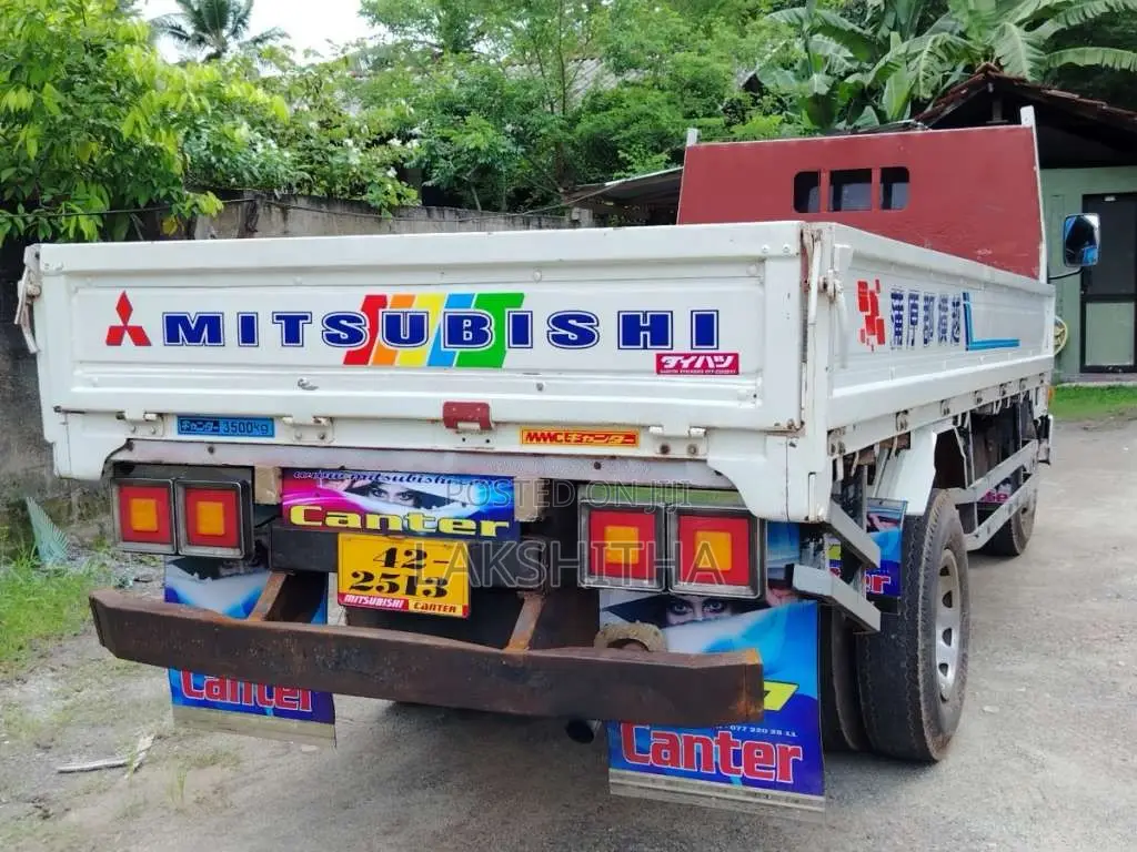 Mitsubishi Canter 1985 Lorry (Used)