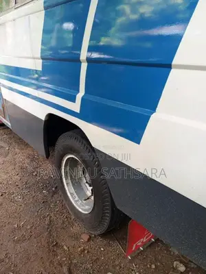 Mitsubishi Rosa 1982 Bus (Used)
