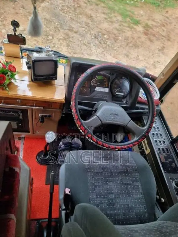Mitsubishi Fuso 1993 Bus (Used)