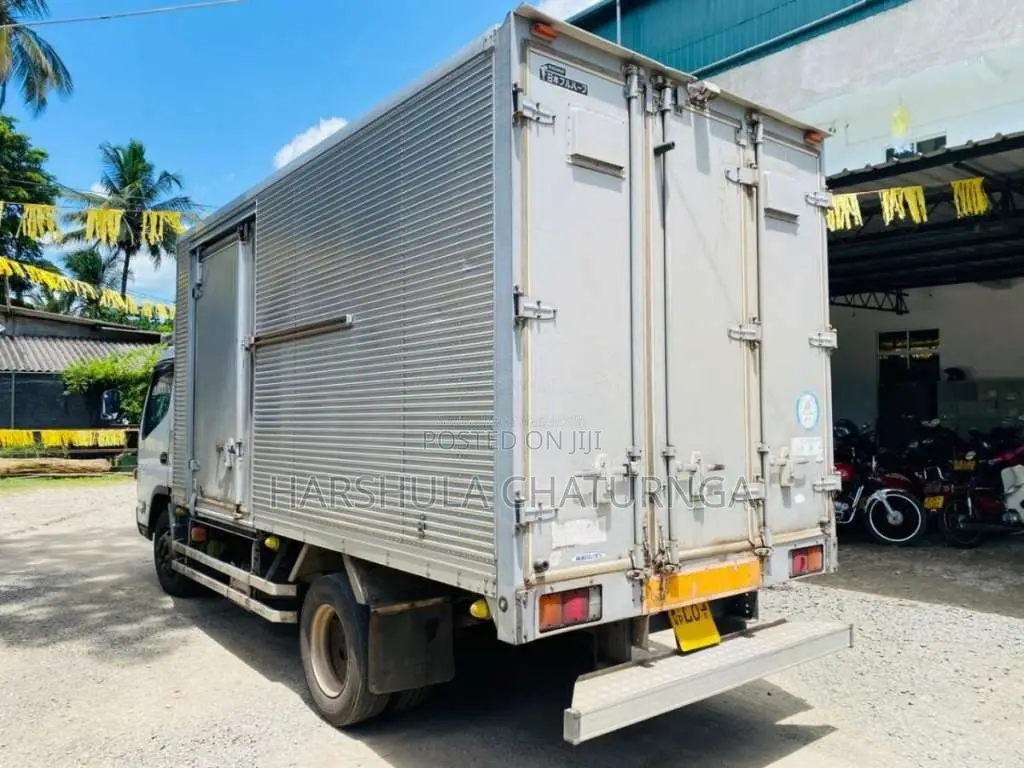 Mitsubishi Fuso 2016 Lorry (Used)