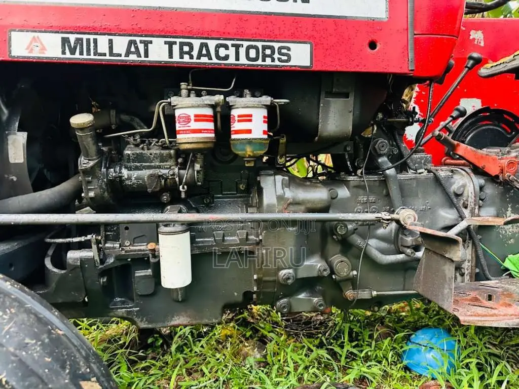 Massey-Ferguson 240 2014 Tractor (Used)