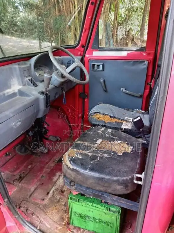 Mahindra Gio 2010 Lorry (Used)