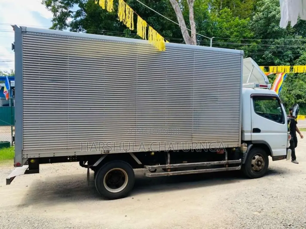 Mitsubishi Fuso 2016 Lorry (Used)