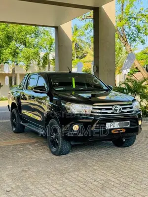 Toyota Hilux 2017 Pickup (Used)