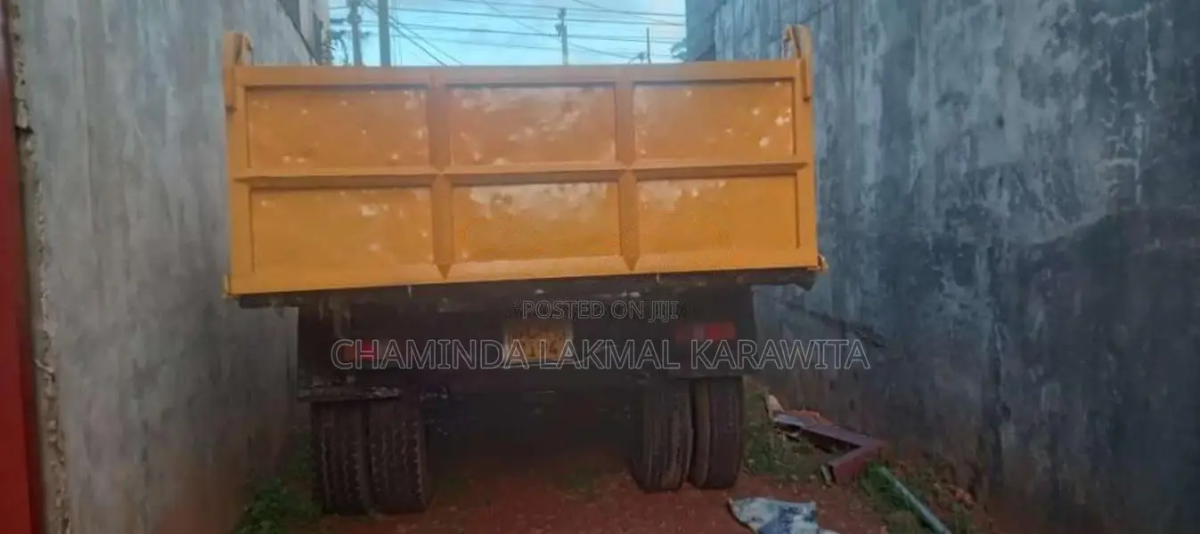 Ashok-Leyland Cargo 2010 Lorry (Used)
