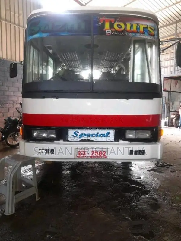 Nissan UD 1989 Bus (Used)
