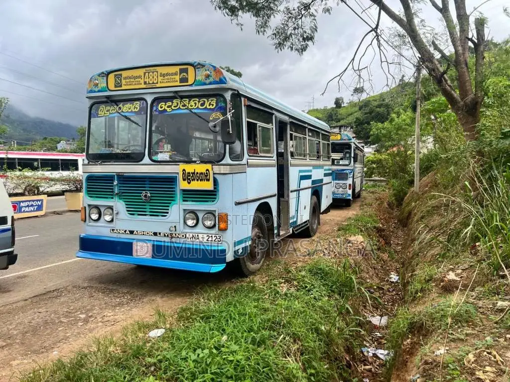 Ashok-Leyland Hino Power 2006 Bus (Used)