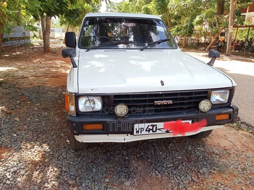 Toyota Hilux 1985 Pickup (Used)