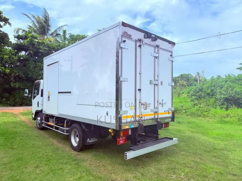 Isuzu ELF Freezer NPR85 2017 Lorry Unregistered (Recondition)