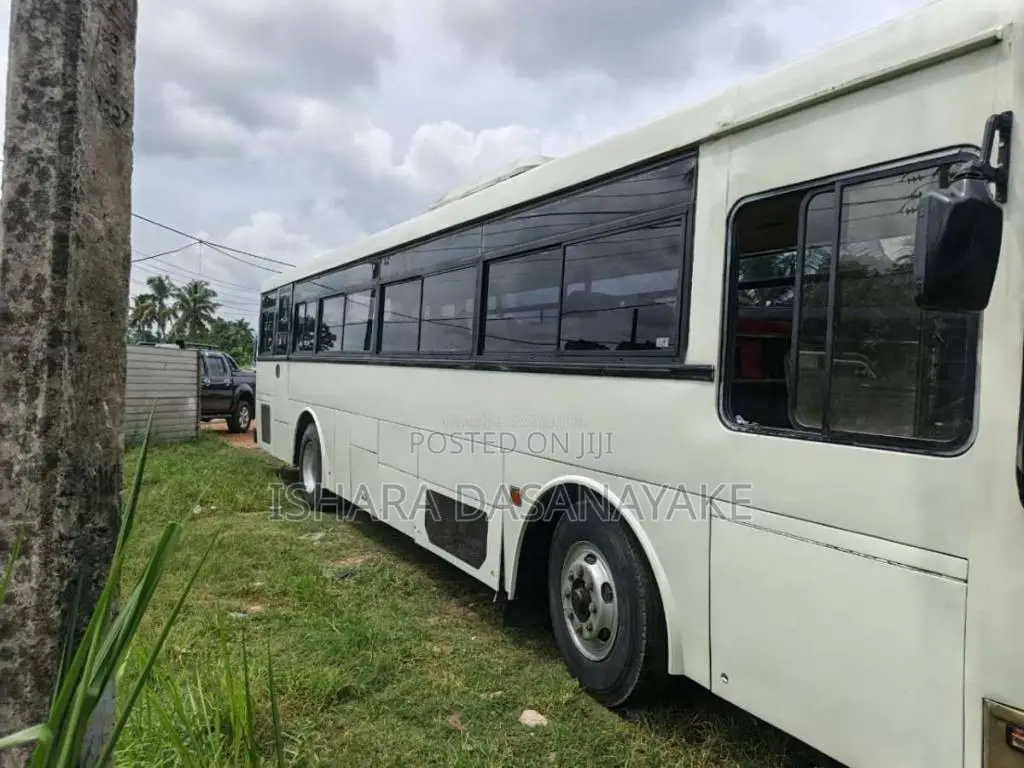Nissan Ud 2000 Bus (Used)