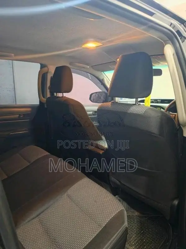 Toyota Hilux 2017 Pickup (Used)