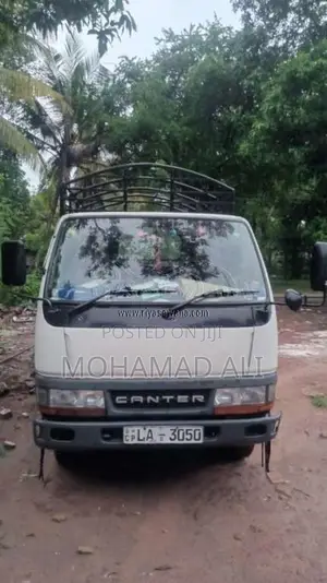 Mitsubishi Canter 2000 Lorry (Used)