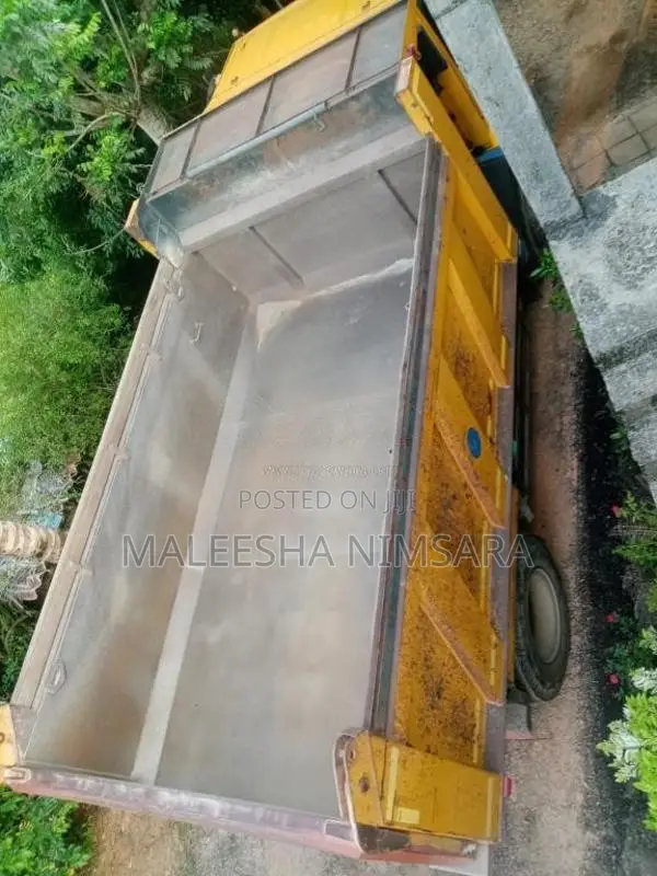 Ashok-Leyland Tipper 2018 Lorry (Used)