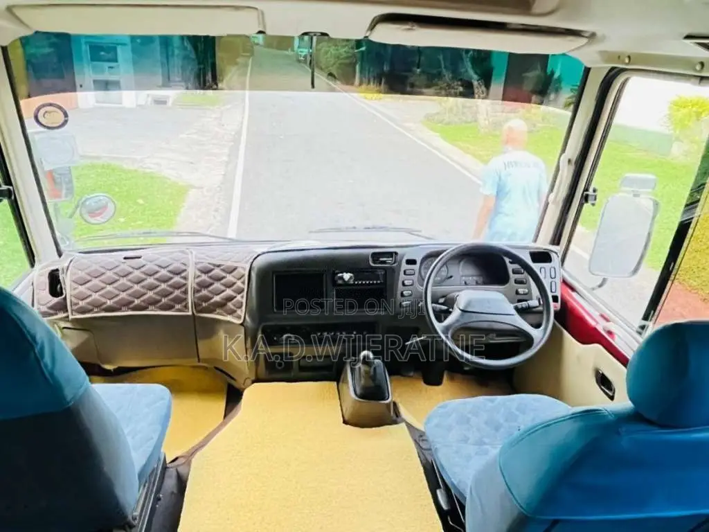 Mitsubishi Rosa 2015 Bus Unregistered (Recondition)