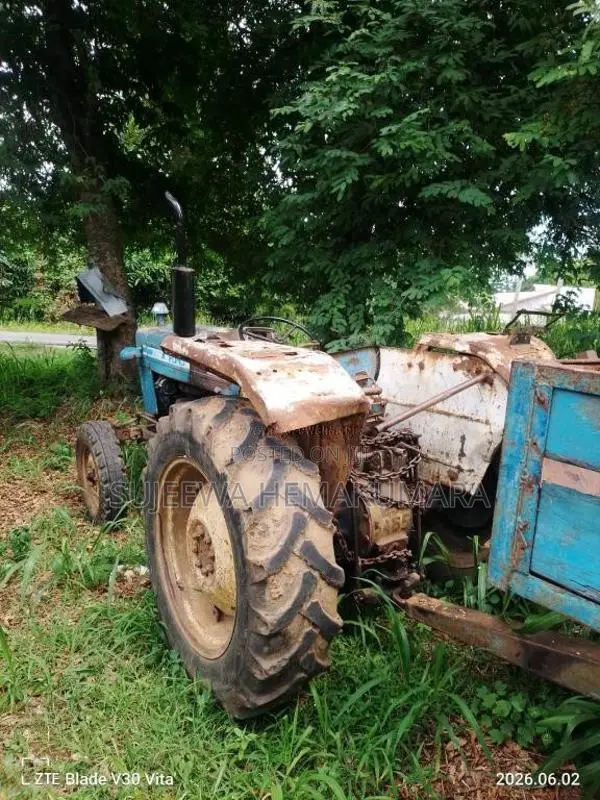 Ford 3000 1980 Tractor (Used)
