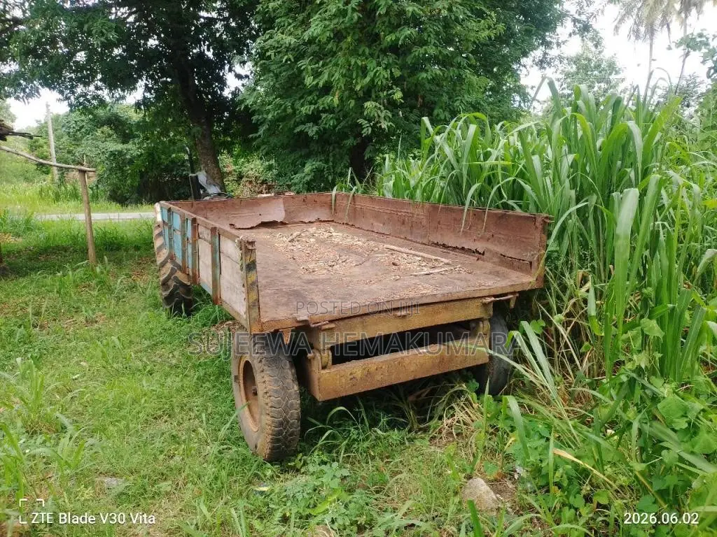 Ford 3000 1980 Tractor (Used)