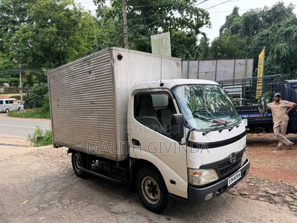 Toyota Dyna 1993 Lorry (Used)