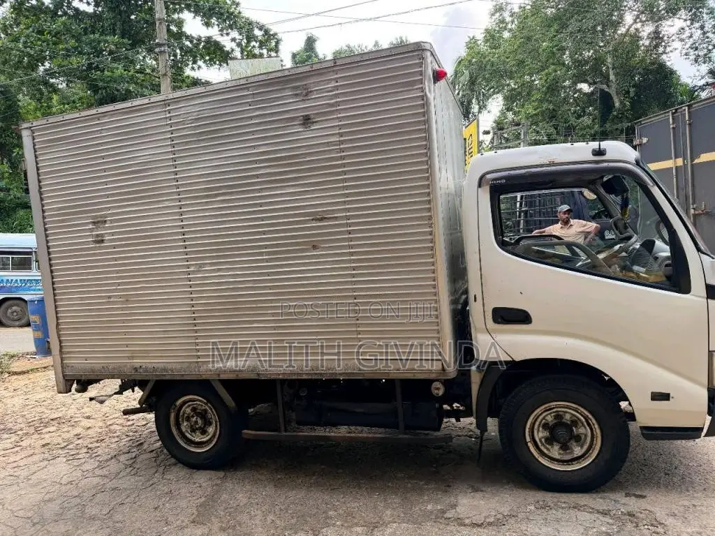 Toyota Dyna 1993 Lorry (Used)