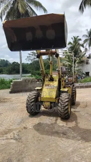 Mitsubishi Ws200A 2012 Heavy-Duty (Used)