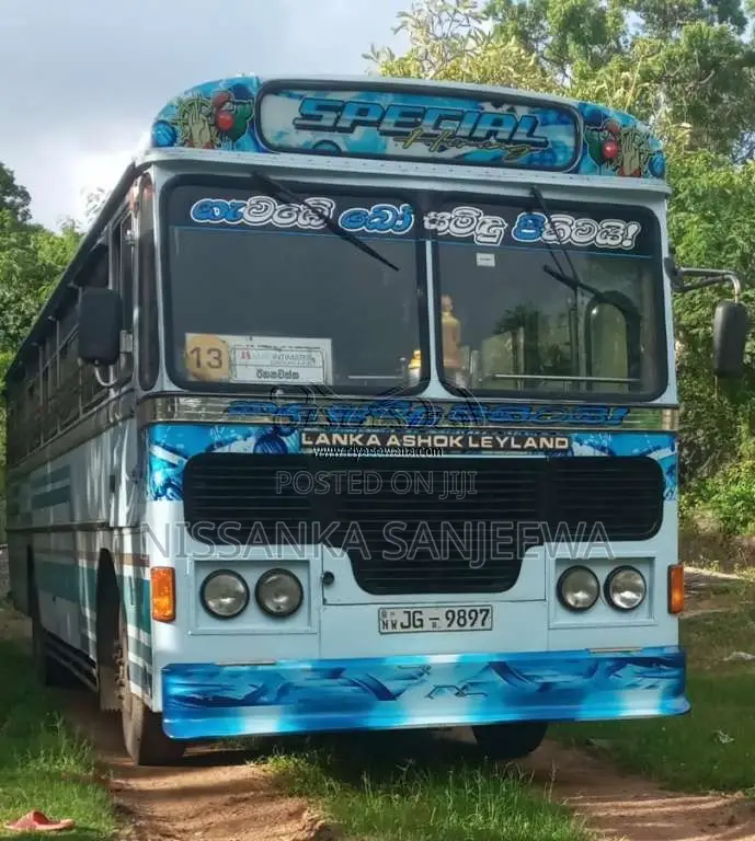 Ashok-Leyland Viking 2004 Bus (Used)