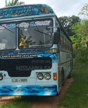 Ashok-Leyland Viking 2004 Bus (Used)
