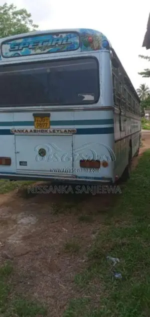 Ashok-Leyland Viking 2004 Bus (Used)