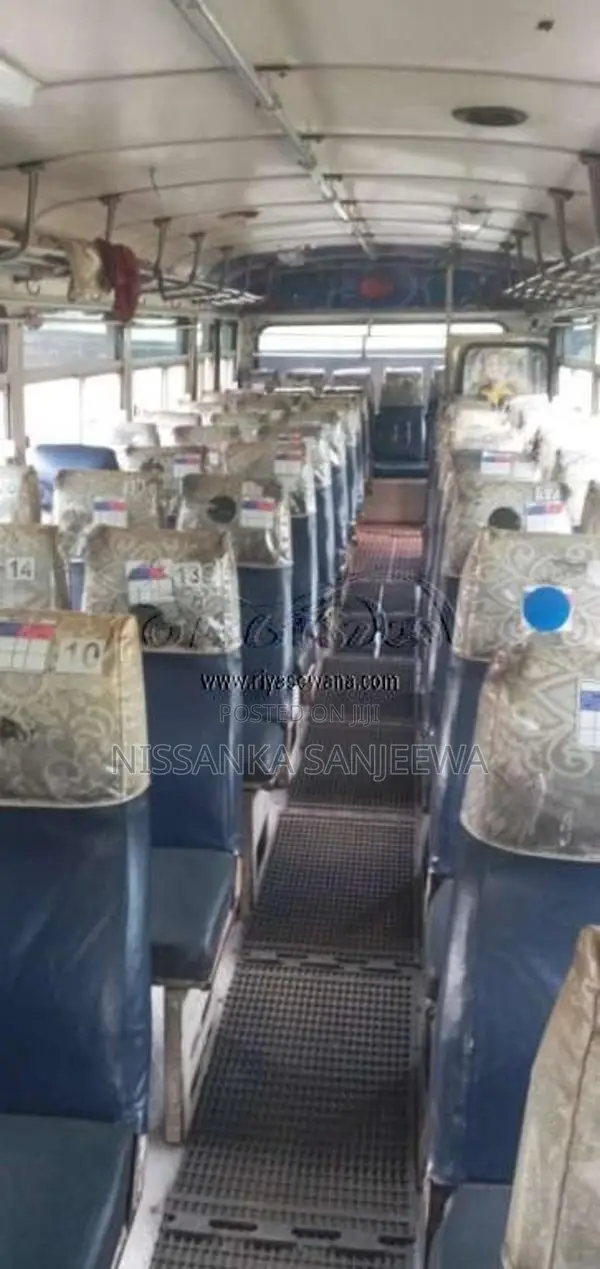 Ashok-Leyland Viking 2004 Bus (Used)