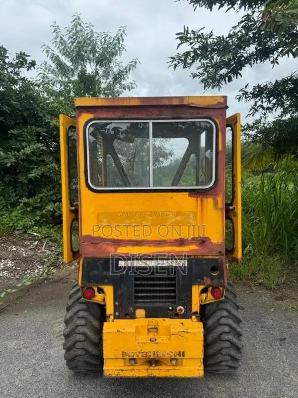 Mitsubishi WS200L Wheel Loader 2000 Heavy-Duty (Used)