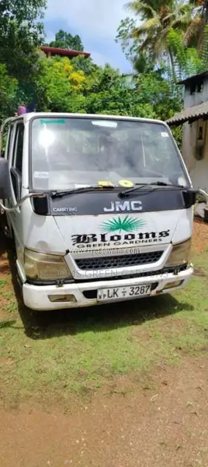 JMC CrewCab 10.5 Ft 2012 Crew Cab (Used)