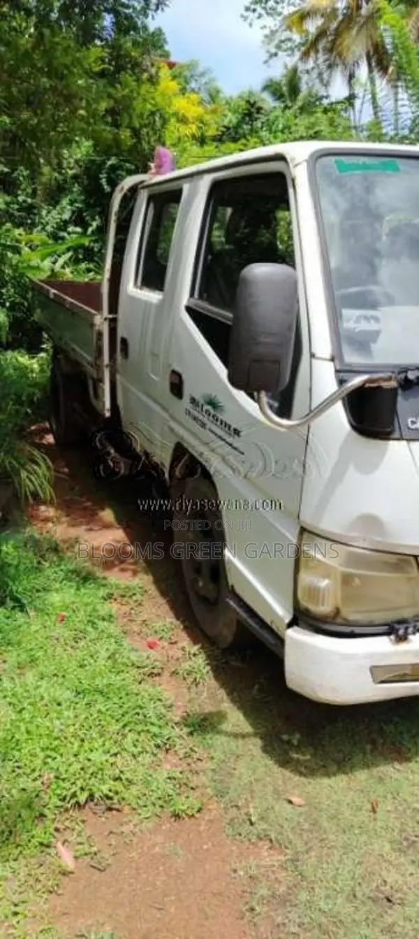 JMC CrewCab 10.5 Ft 2012 Crew Cab (Used)