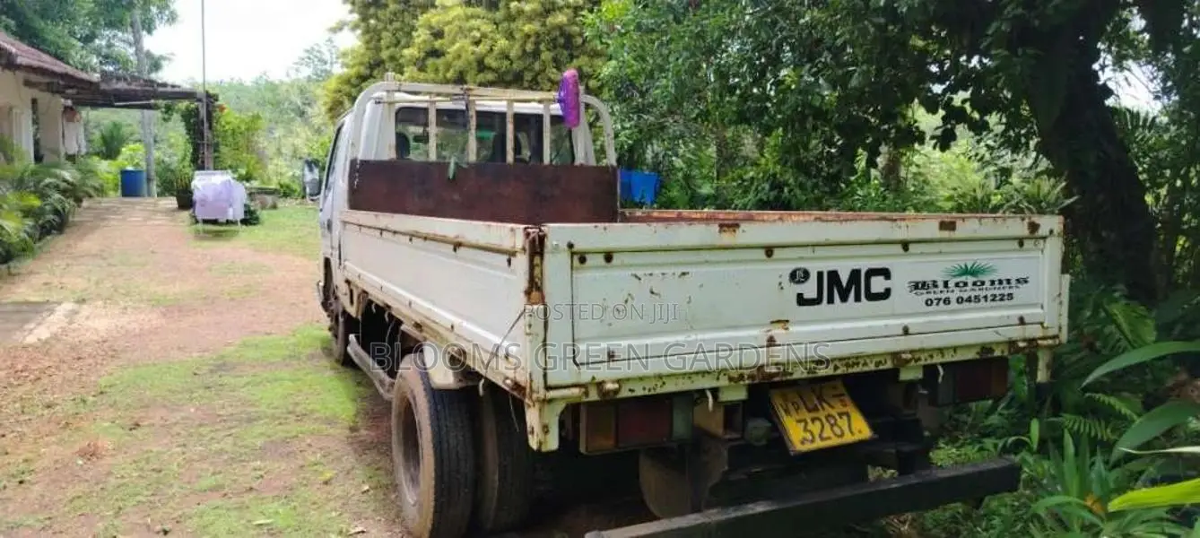 JMC CrewCab 10.5 Ft 2012 Crew Cab (Used)