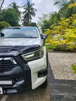 Toyota Hilux 2018 Pickup (Used)