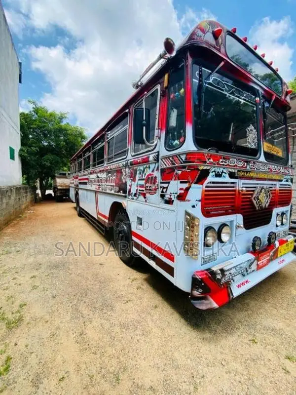 Ashok-Leyland Viking 2007 Bus (Used)