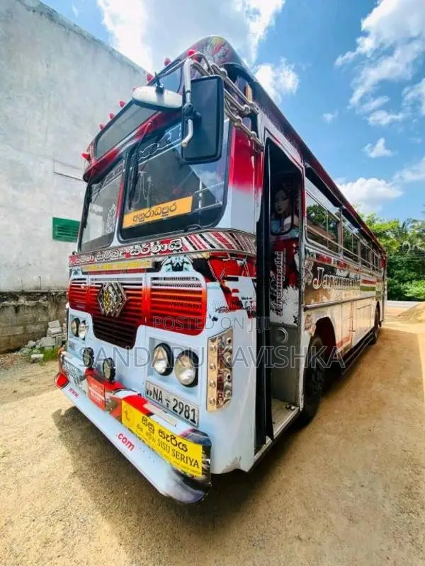 Ashok-Leyland Viking 2007 Bus (Used)