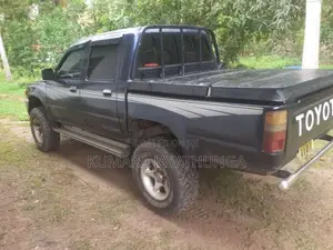 Toyota Hilux 106 1996 Pickup (Used)