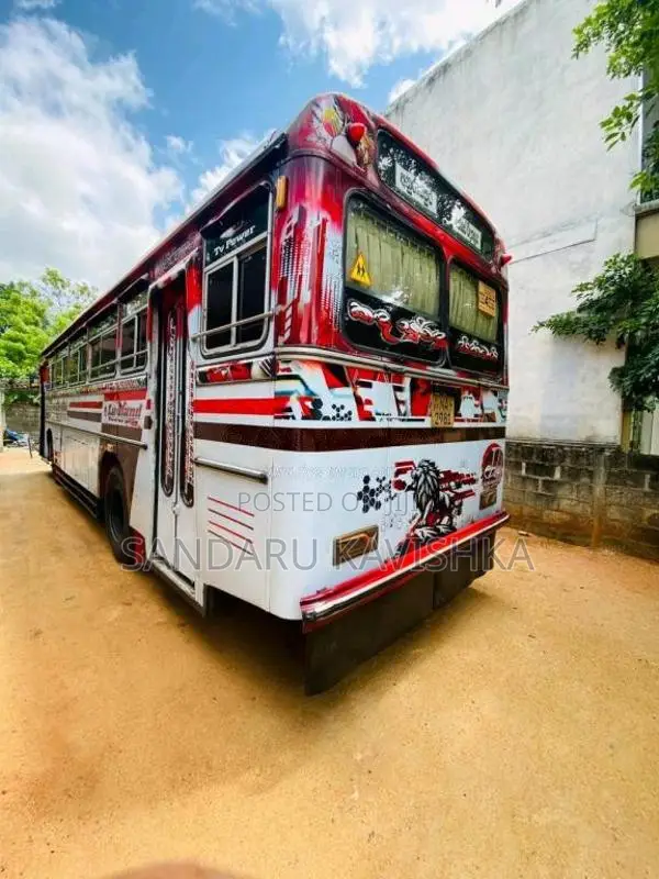 Ashok-Leyland Viking 2007 Bus (Used)