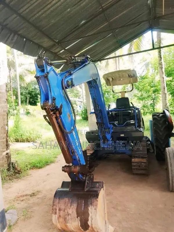 Mitsubishi 35mm 2015 Heavy-Duty (Used)