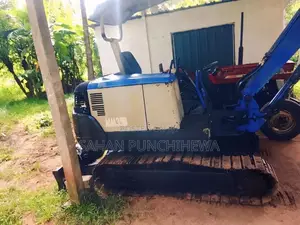 Mitsubishi 35mm 2015 Heavy-Duty (Used)