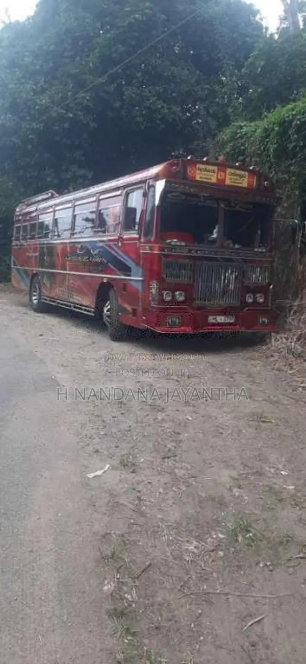 Ashok-Leyland Viking 2003 Bus (Used)