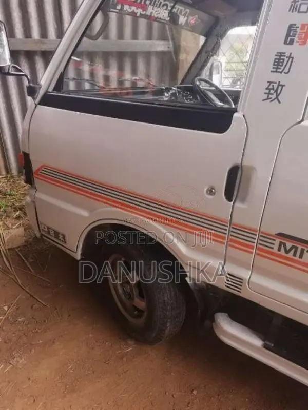 Mitsubishi L300 1986 Crew Cab (Used)